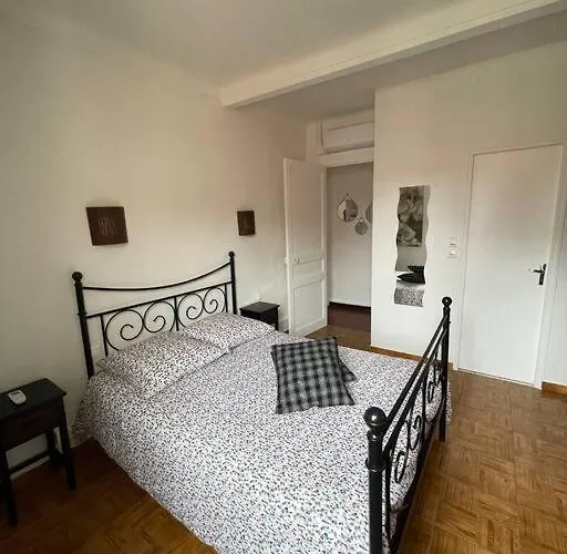 T2 Dans Le Vieil Apartment *