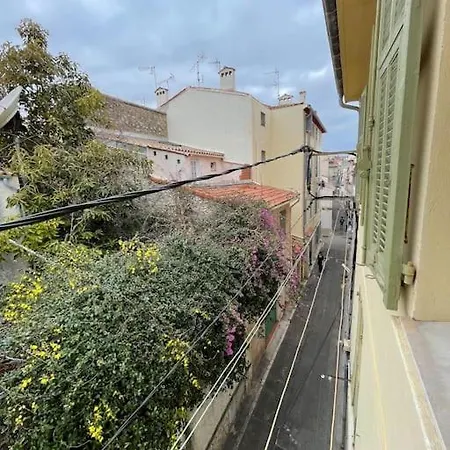 T2 Dans Le Vieil * Antibes